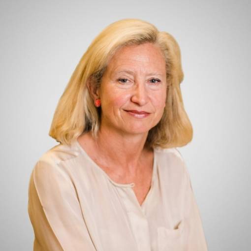 Caroline Eber-Ittel, Standard Chartered Bank